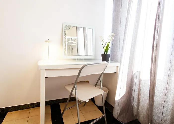St Peter's Boutique Retreat - Vatican Walls Apartment