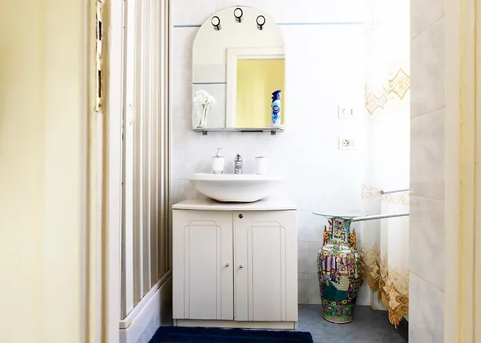 St Peter's Boutique Retreat - Vatican Walls Apartment *